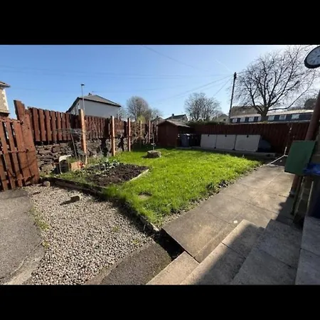 Peaceful Area Near Historic Saltaire